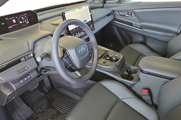 Toyota bZ4X Touring 10 of 19