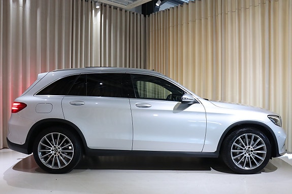Mercedes-Benz GLC220 d 3 of 28