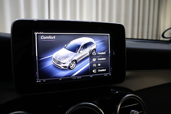 Mercedes-Benz GLC220 d 24 of 28