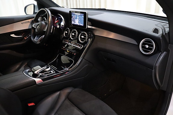 Mercedes-Benz GLC220 d 26 of 28