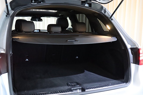 Mercedes-Benz GLC220 d 9 of 28