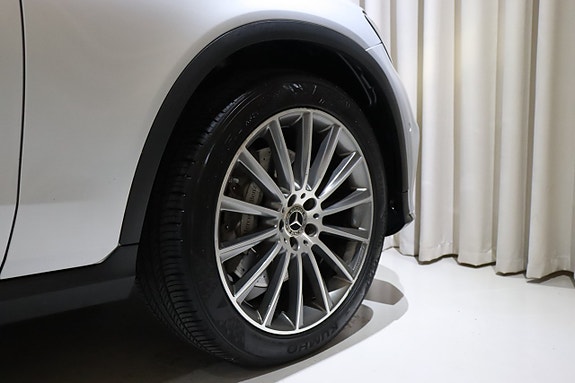 Mercedes-Benz GLC220 d 13 of 28