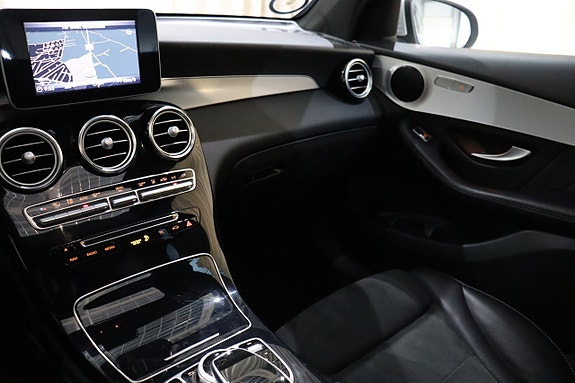 Mercedes-Benz GLC220 d 25 of 28
