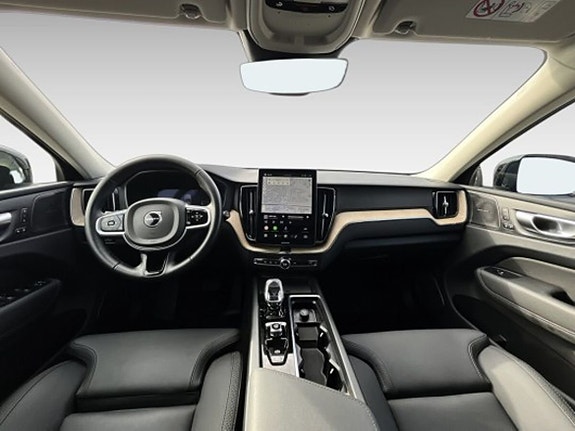 Volvo XC60 13 of 20