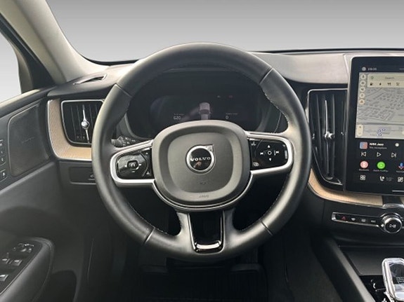 Volvo XC60 14 of 20
