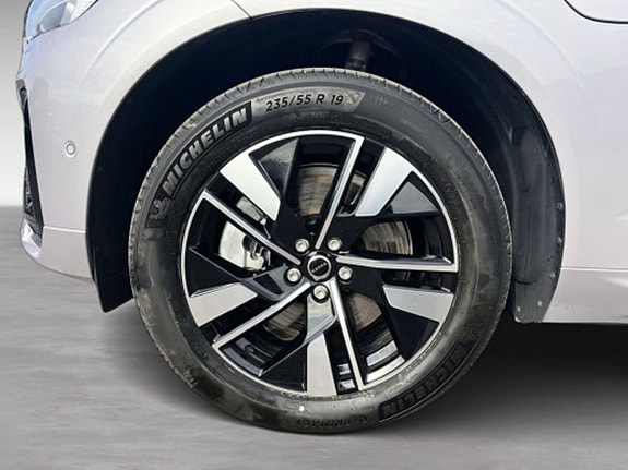 Volvo XC60 8 of 20