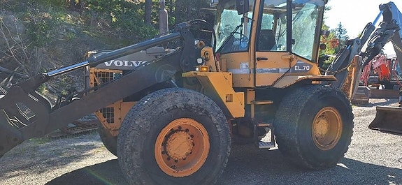 Volvo BM EL70 2 of 10