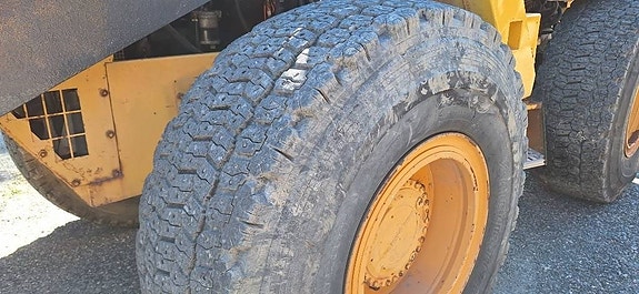 Volvo BM EL70 8 of 10