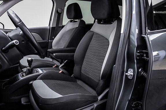 Citroen Grand C4 Picasso 23 of 27