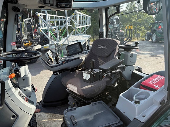 Valtra N154 Direkt Twintrac 7 of 8