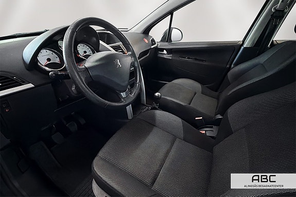 Peugeot 207 8 of 19