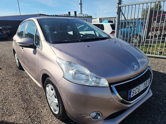 Peugeot 208 8 of 8