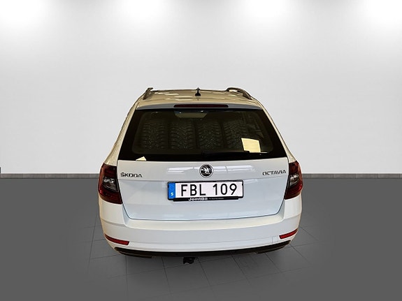 Skoda Octavia 6 of 13