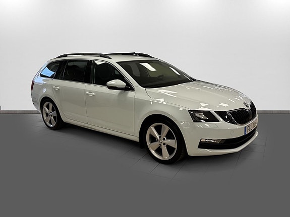 Skoda Octavia 2 of 13