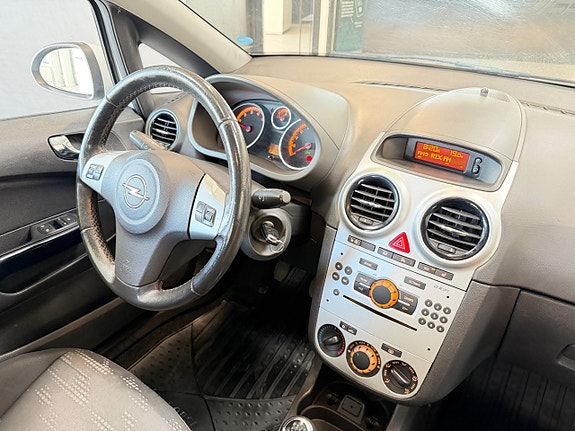 Opel Corsa 16 of 20