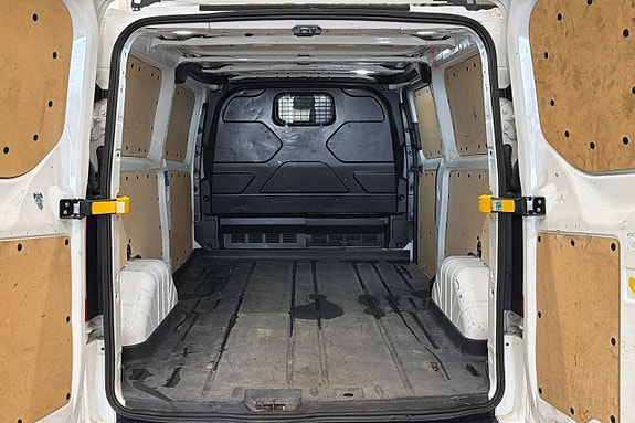 Ford Transit Custom 18 of 18