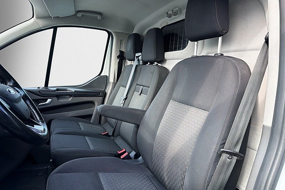 Ford Transit Custom 14 of 19