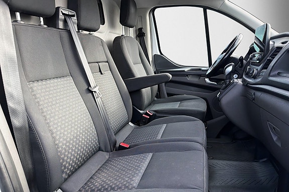 Ford Transit Custom 15 of 19