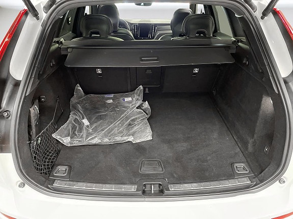Volvo XC60 22 of 27