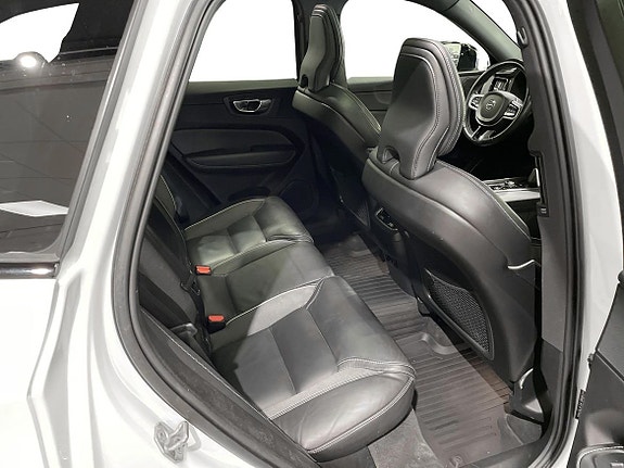 Volvo XC60 24 of 27