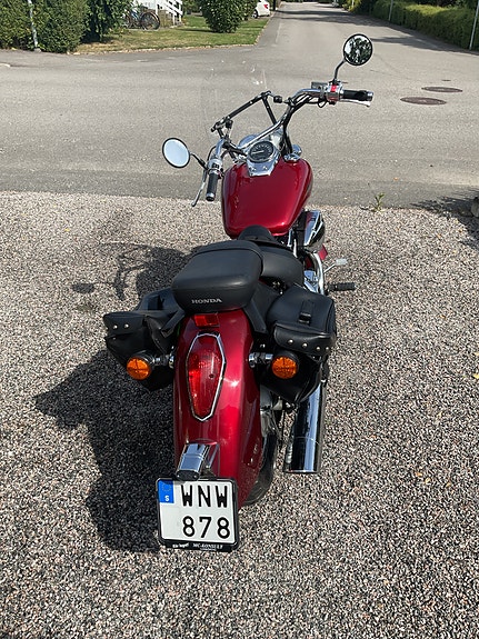 Honda VT750C4 Shadow 3 of 17