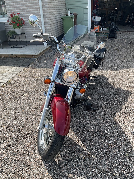 Honda VT750C4 Shadow 5 of 17