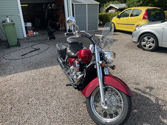 Honda VT750C4 Shadow 8 of 17
