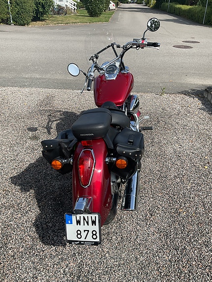 Honda VT750C4 Shadow 4 of 17
