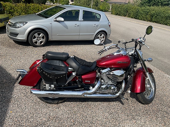 Honda VT750C4 Shadow 6 of 17