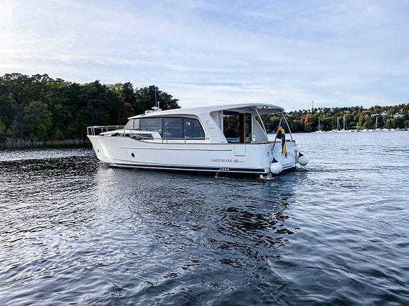 Greenline 40 Hybrid 2 of 12