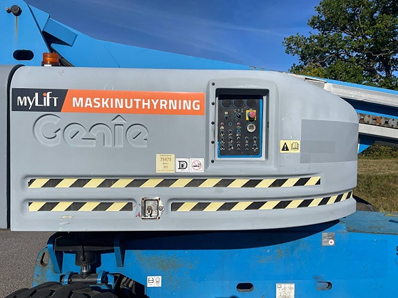 Bomlift Genie S85 - Diesel 4x4 5 of 12