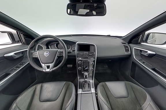 Volvo XC60 7 of 16