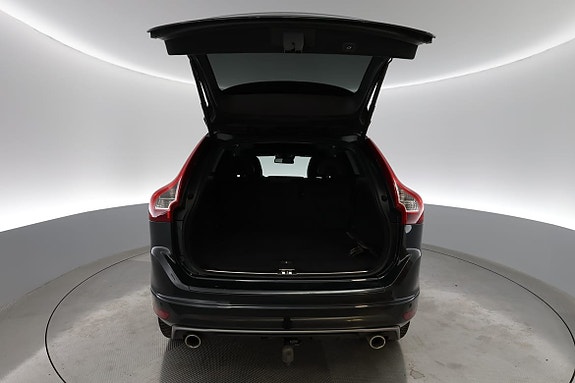Volvo XC60 15 of 16