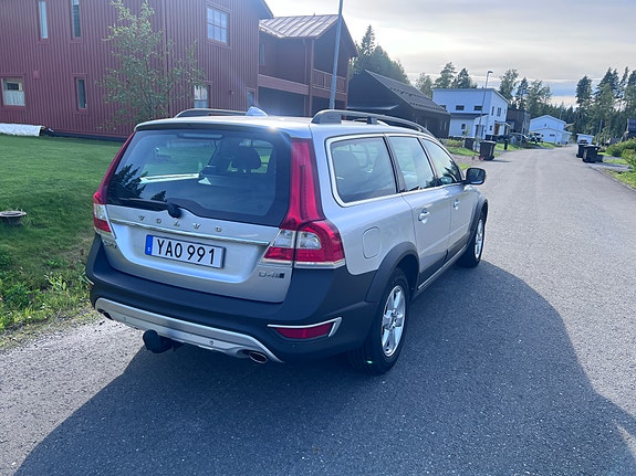 Volvo XC70 3 of 7