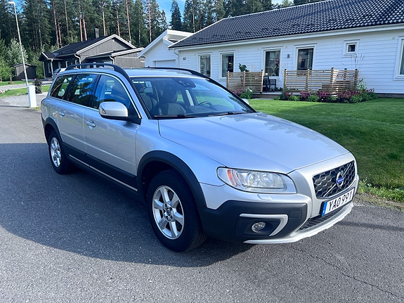 Volvo XC70 7 of 7