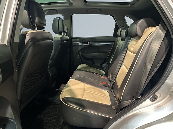Kia Sorento 13 of 23
