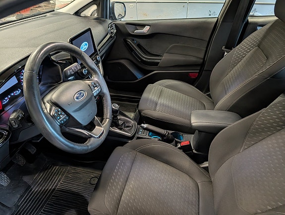 Ford Fiesta 5 of 8