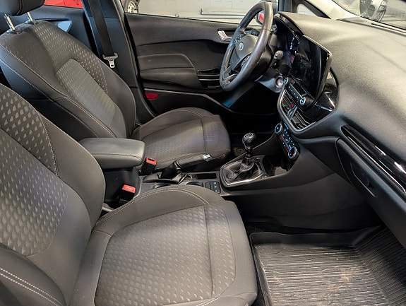 Ford Fiesta 2 of 8