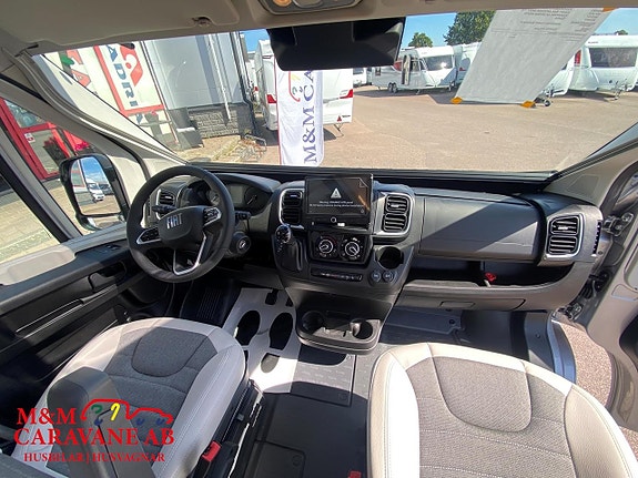 Adria TWIN SELECT 640 SLB Långbäddar 4 of 10