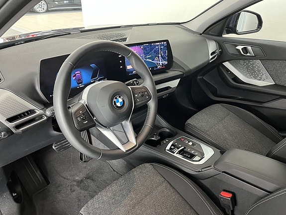 BMW 120 6 of 13