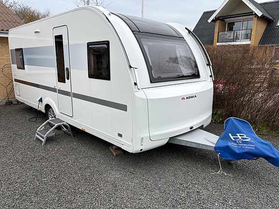 Adria Adora 522 UP 2 of 14
