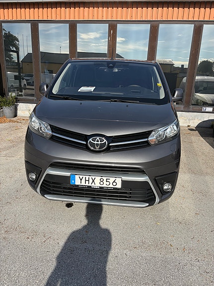 Toyota Proace 2 of 5