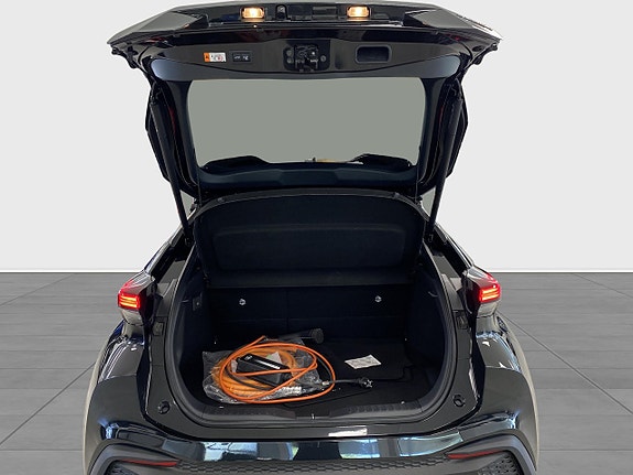 Toyota C-HR 11 of 13