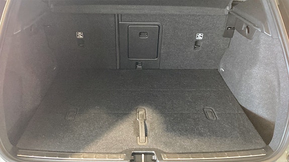 Volvo XC40 10 of 21