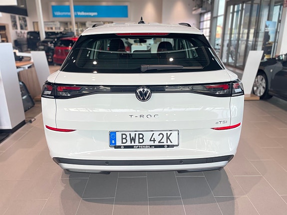 Volkswagen T-Roc 5 of 15