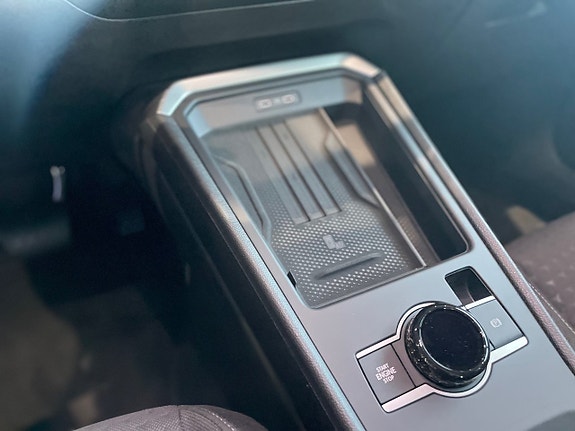 Volkswagen T-Roc 11 of 15