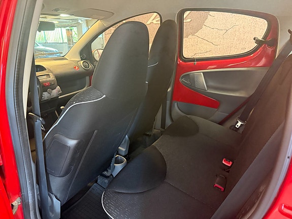 Peugeot 107 8 of 14