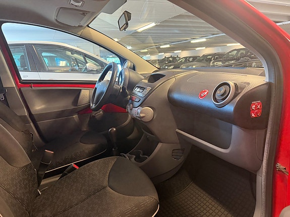 Peugeot 107 10 of 14