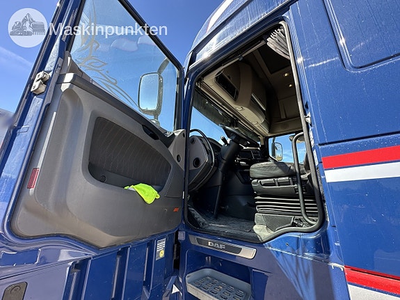 DAF FAS XF 530Z skåpbil 9 of 27