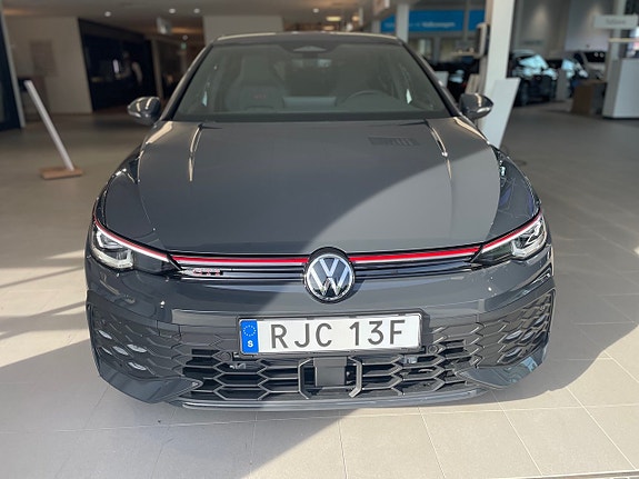 Volkswagen Golf I 2 of 8